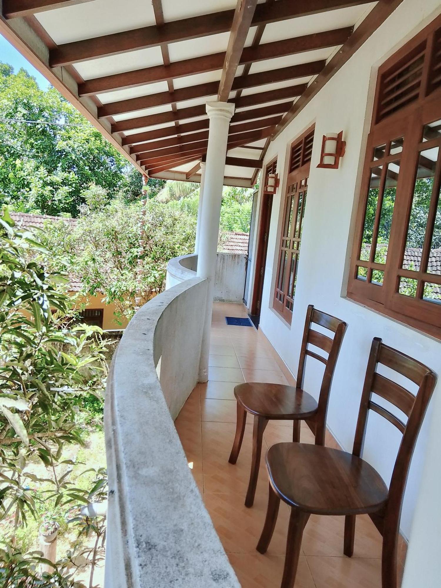 Sajini Villa 韦利格默 外观 照片