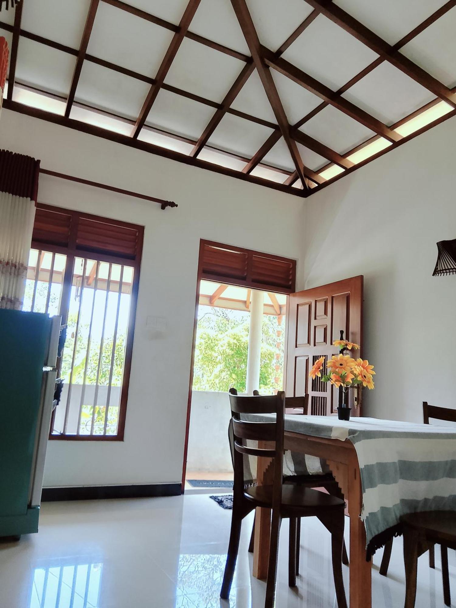 Sajini Villa 韦利格默 外观 照片